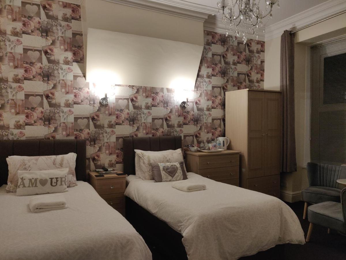 The Rosedene Hotel ลันดิดโน ภายนอก รูปภาพ